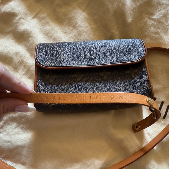 Louis Vuitton Monogram Pochette Florentine Bum Bag 25”-35” waist - Picture 11 of 12